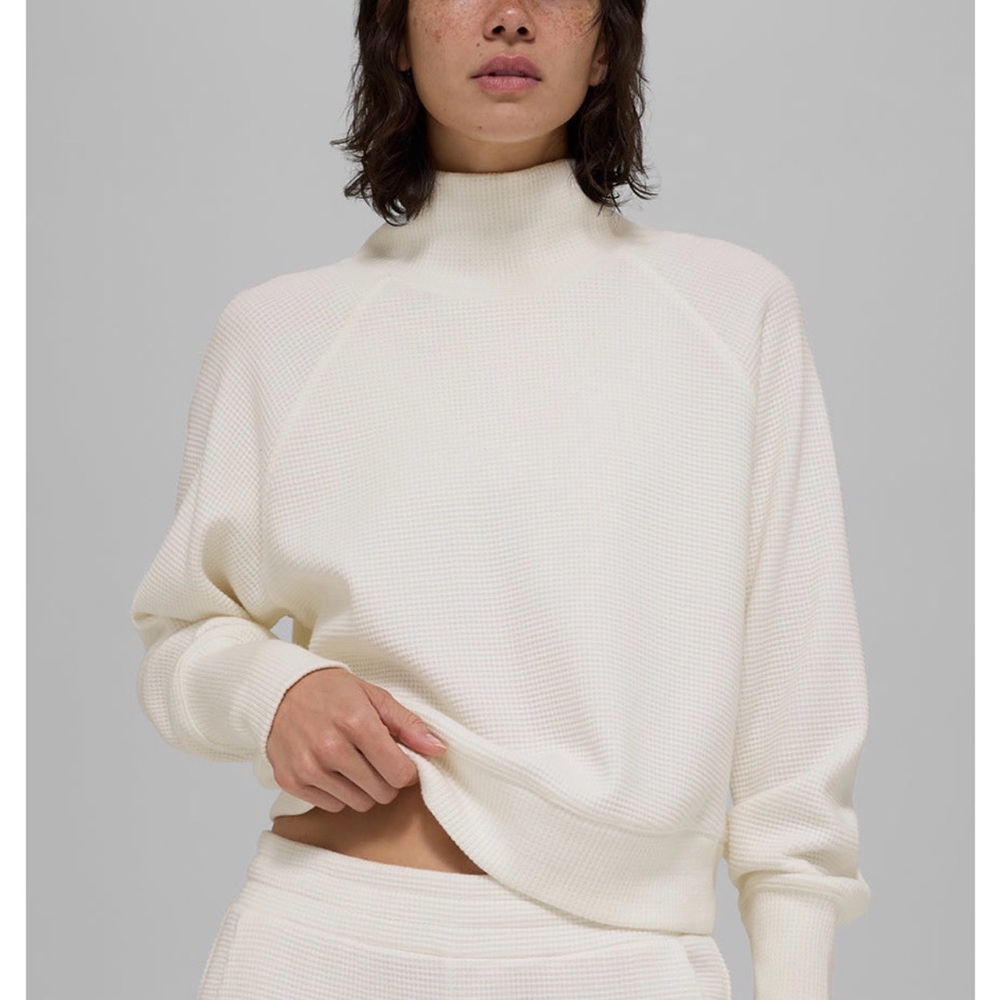 Alo: waffle weekend escape mock neck long sleeve